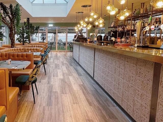 The Cliff Hotel bar, Gorleston