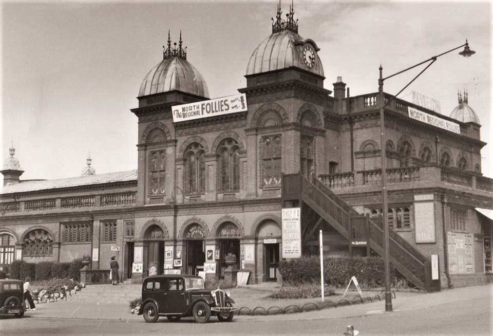 An image of the Gorleston Pavilion Theatre from the 20th Century.